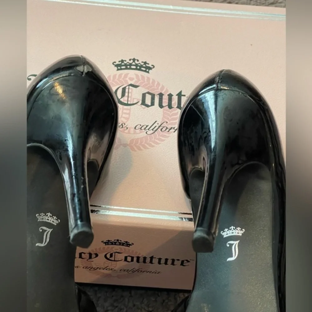 Juicy Couture Black Patented Leather Heels‎